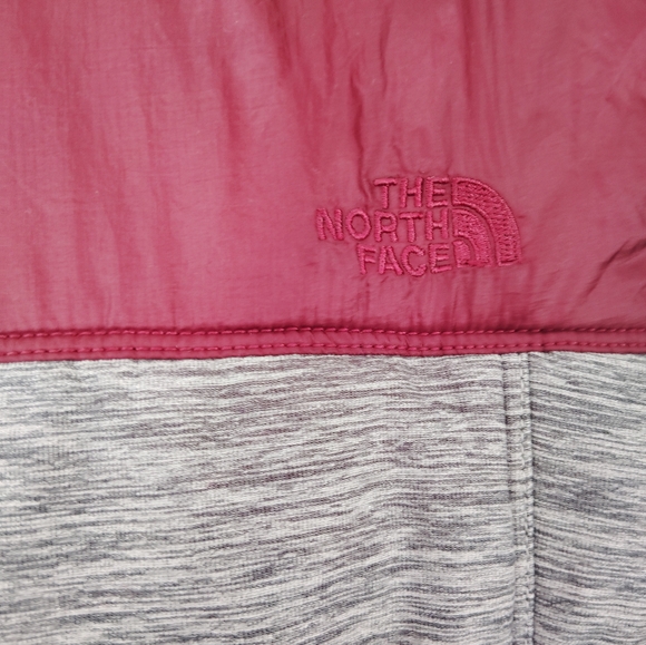 THE NORTH FACE, Pseudo Tech Fabric Hiking/Active Full Zip Vest. Size S - Picture 11 of 11